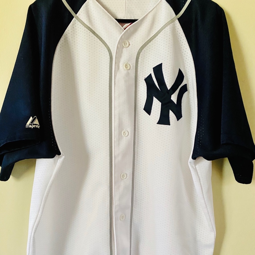 NY BASEBALL JERSEY MAJESTIC GENUINE MERCHANDISE L